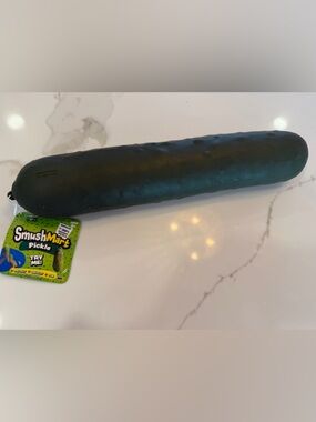 Giant Pickle squishy